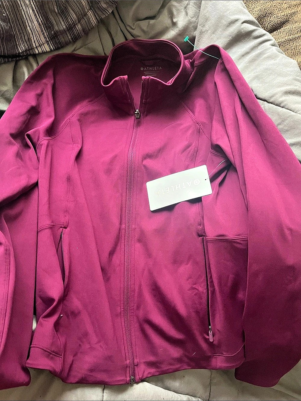 Athleta Salutation Jacket 2.0 Athletic Jacket in Berry color Size Large NWT